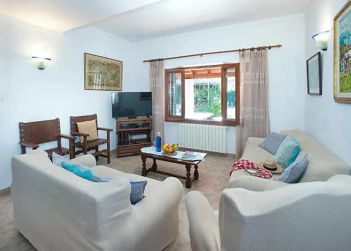 Owl Guillermo - Rustic Villa *